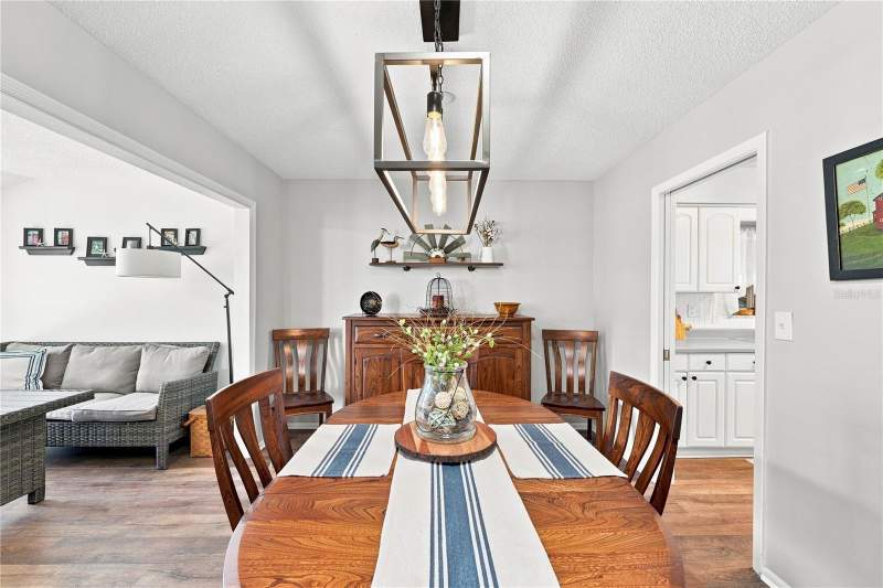2 bedroom Single Family Residence at 1405 Hacienda Drive, Del Webbs Sun City Florida Un, Sun City Center — photo 4