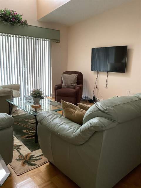 2655 Pine Ridge Way #D3, Palm Harbor FL - photo 8 of 31