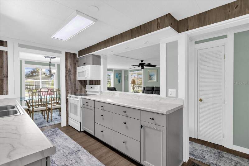 2 bedroom Mobile Home at 518 Palo Verde Dr, Hawthorne At Leesburg A Coop, Leesburg — photo 5