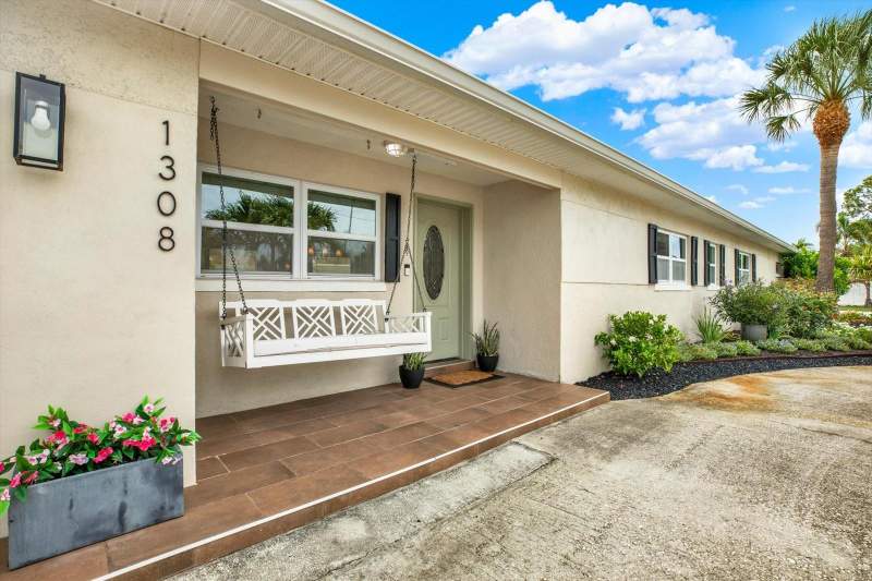 3 bedroom Single Family Residence at 1308 Marion Drive, Pasadena Golf Club Estates, St Petersburg — photo 2