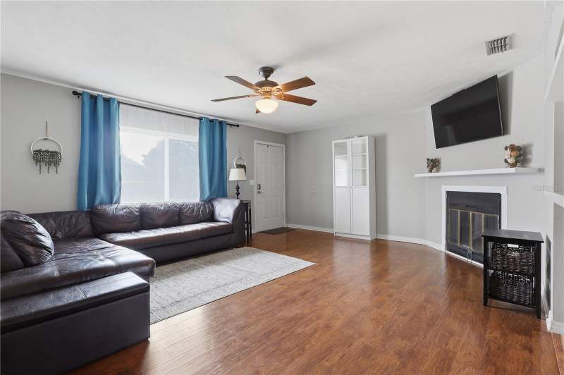 3 bedroom Single Family Residence at 37235 Hannah Lane, Zephyrhills Colony Co Land, Zephyrhills — photo 4
