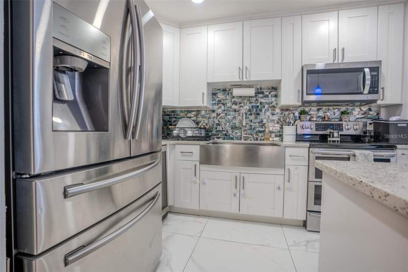 3 bedroom Single Family Residence at 6480 34th Terrace, Miles Pines, St Petersburg — photo 5