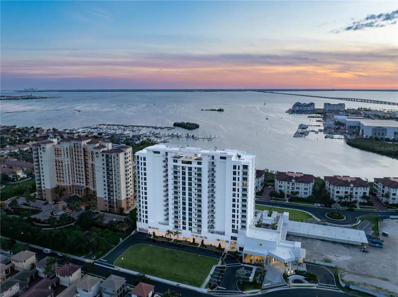 2 bedroom Condominium at 5713 Bowen Daniel Drive #1402, Westshore Yacht Club, Aqua Tower 1, Tampa — photo 1