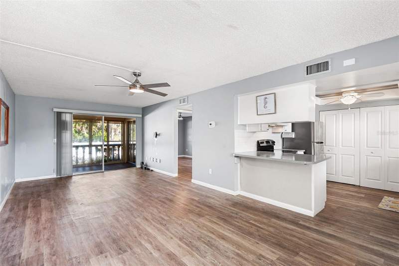 1 bedroom Condominium at 1250 S PINELLAS AVENUE #803, GREEN DOLPHIN PARK CONDO, TARPON SPRINGS — photo 3