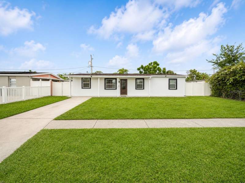 West Park EstatesHomes for Sale in Tampa, FL
