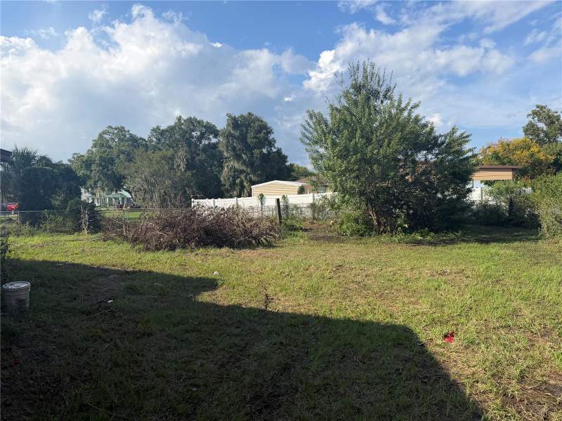 2 bedroom Single Family Residence at 1104 E Warren Street, Lincoln Park South, Plant City — photo 2