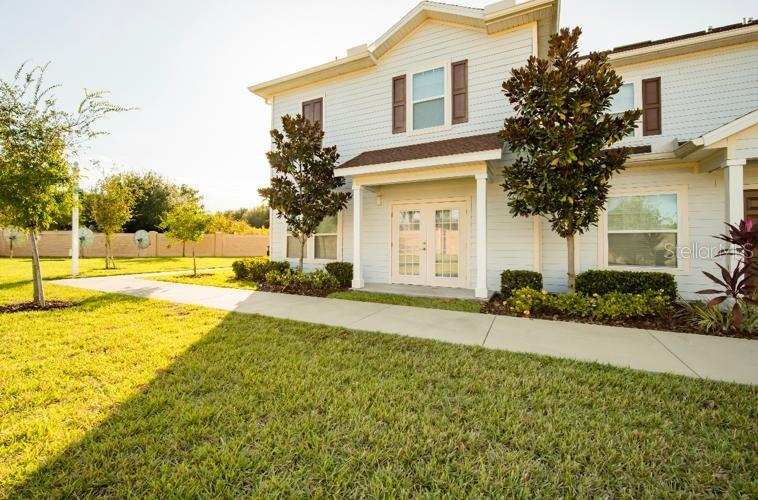 4 bedroom Townhouse at 3200 Cupid Place, West Lucaya Village, Kissimmee — photo 1