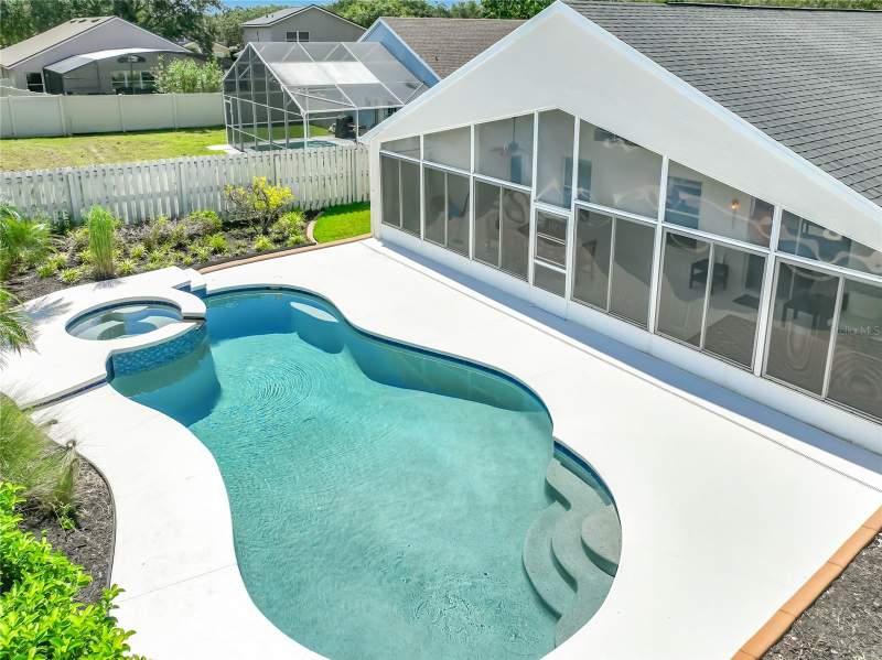 4 bedroom Single Family Residence at 13343 Heron Cove Drive, Hunters Creek Tr 430-A Ph 2, Orlando — photo 2