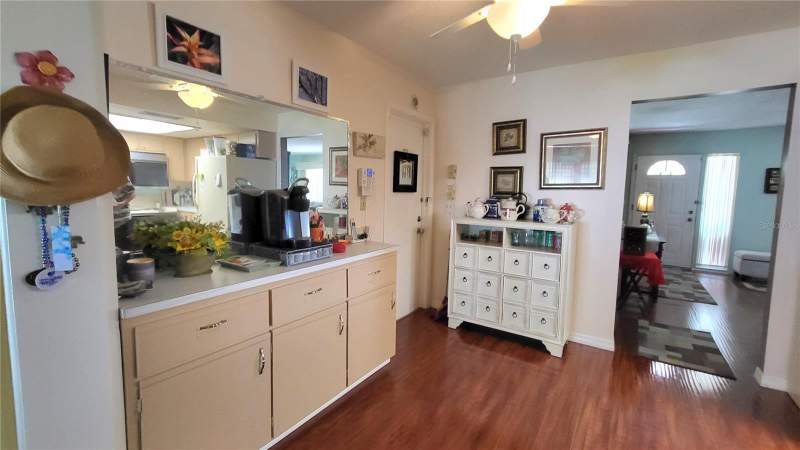 2 bedroom Single Family Residence at 9660 44th Street, Mainlands Of Tamarac By The Gulf Unit 1-A Condo, Pinellas Park — photo 4