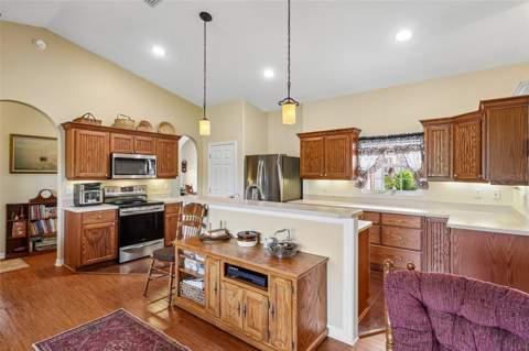81 Fairway Circle, Umatilla FL - photo 10 of 46