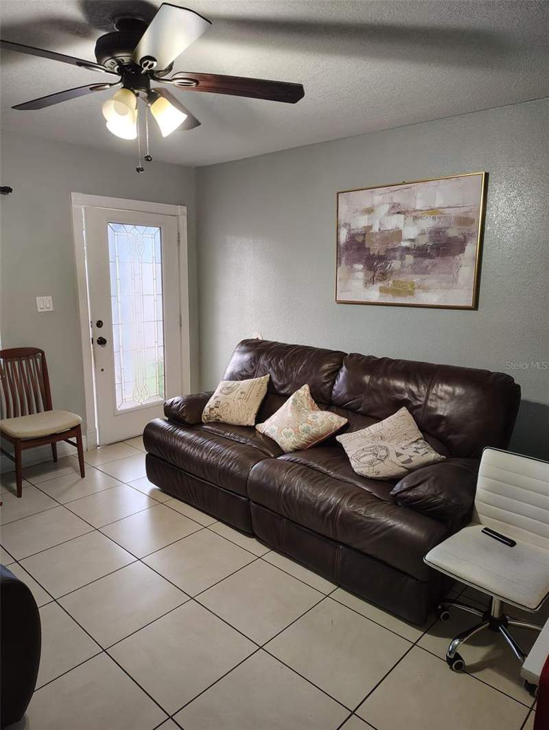 3 bedroom Single Family Residence at 6913 Blossom Avenue, Pinecrest Villa, Tampa — photo 3