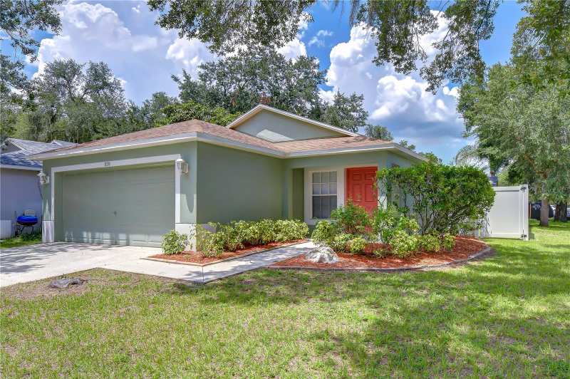 3 bedroom Single Family Residence at 8736 Morrison Oaks Court, Bridgeford Oaks Ph 2, Temple Terrace — photo 1