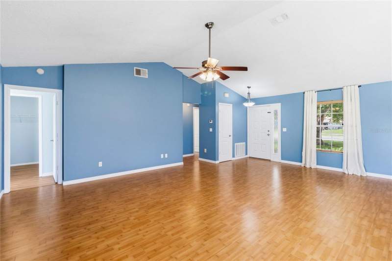 3 bedroom Single Family Residence at 20446 Macon Parkway, Rocket City, Orlando — photo 5
