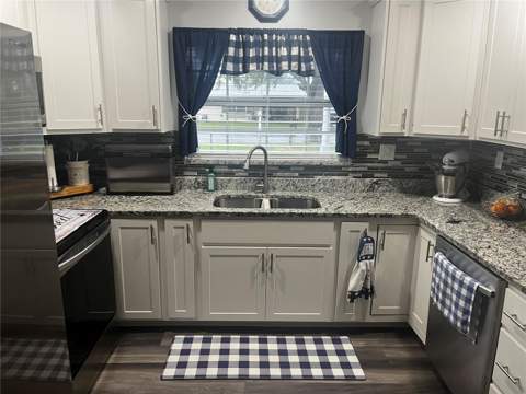 4852 18th Street, Zephyrhills FL - photo 6 of 6