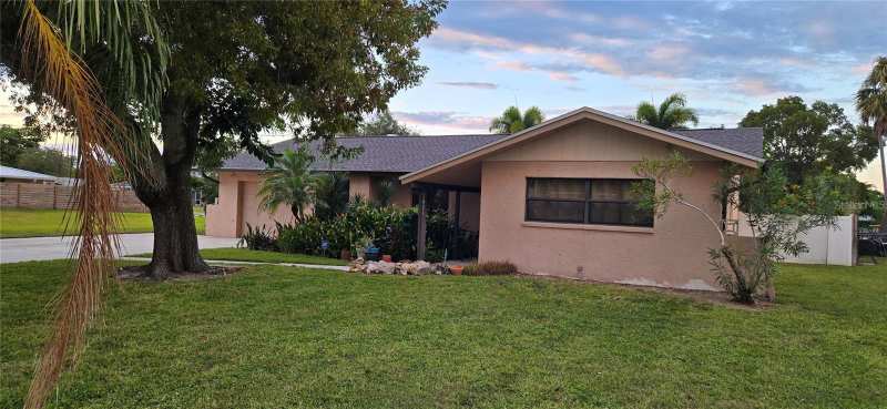2 bedroom Single Family Residence at 1031 Averly Street, Whiskey Creek Terrace, Fort Myers — photo 1