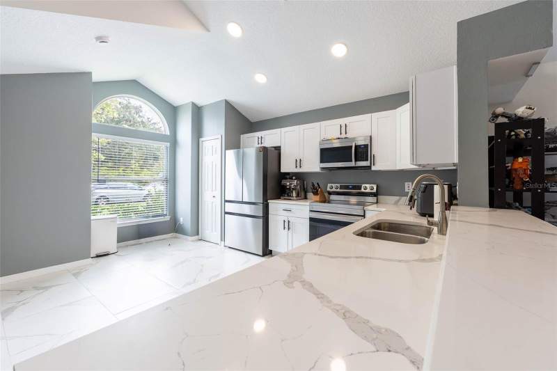4 bedroom Single Family Residence at 10720 Spring Brook Lane, Cypress Spgs Tr 220, Orlando — photo 3