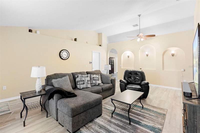 3 bedroom Single Family Residence at 3750 SW 127th Lane Road, Marion Oaks Un 07, Ocala — photo 5
