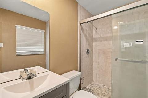 8010 Sharon Drive, Tampa FL - photo 17 of 63