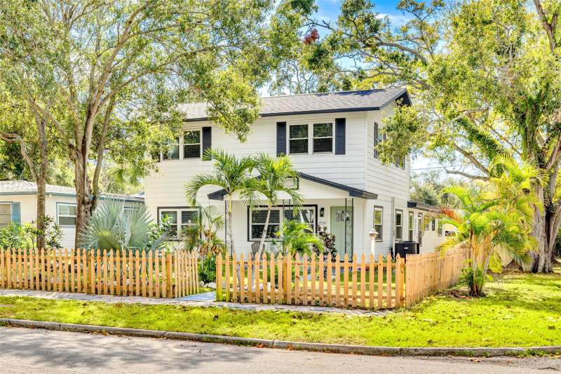 5 bedroom Single Family Residence at 4954 2nd Avenue, Allen Park Sec A, St Petersburg — photo 2