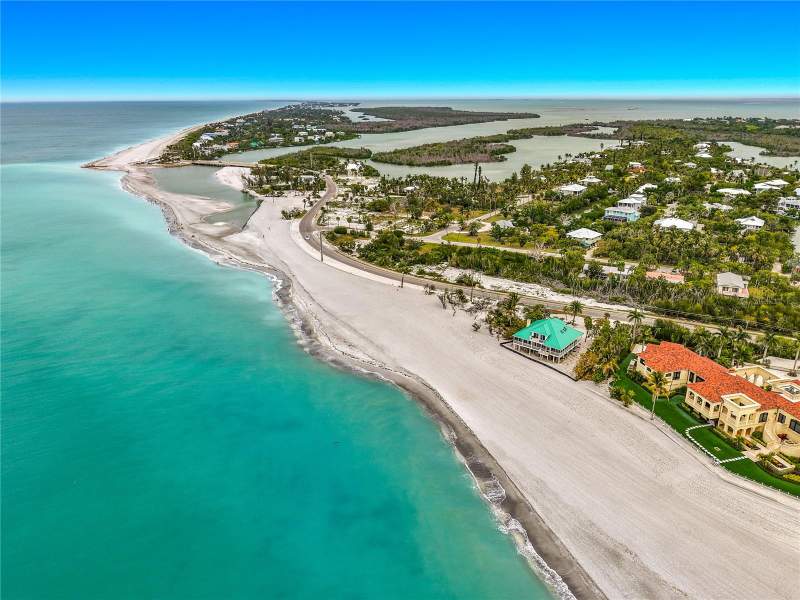 4 bedroom Single Family Residence at 6351 Sanibel Captiva Road, Acreage & Unrec, Sanibel — photo 2