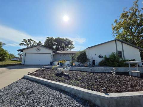 9040 Bay Drive, pool for sale in Spring Hill