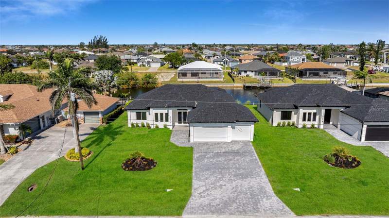 3 bedroom Single Family Residence at 1234 NW 36th Avenue, Cape Coral Unit 60 Blk 4262 Pb 19 Pg 162 Lots 20 +, Cape Coral — photo 3