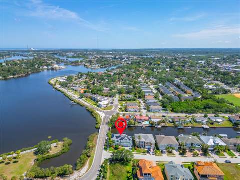 339 Manatee Lane, Tarpon Springs FL - photo 6 of 6