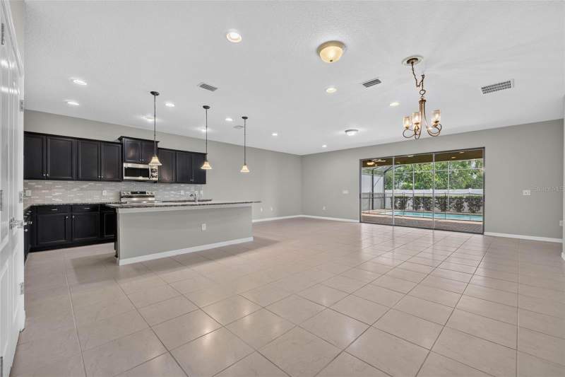 9 bedroom Single Family Residence at 8924 Bengal Court, Windsor At Westside Ph 2B, Kissimmee — photo 4