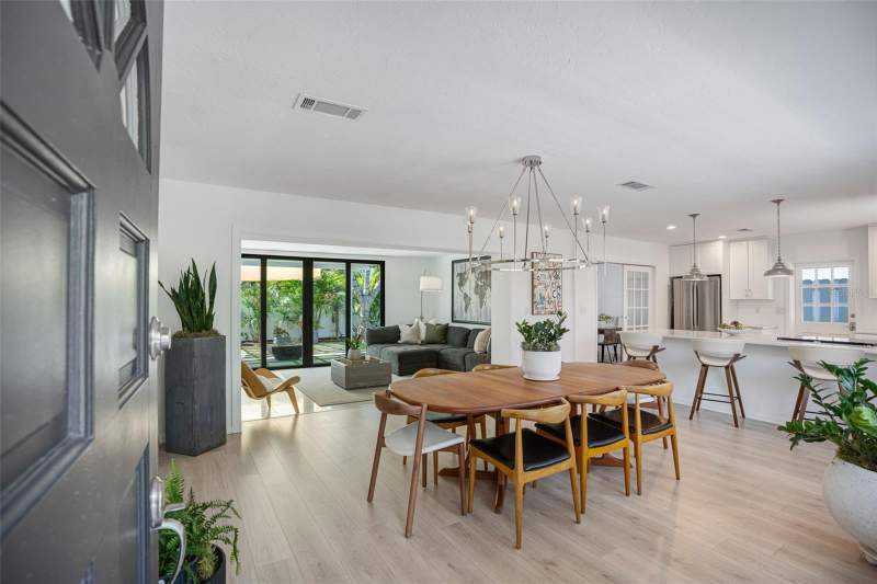 2 bedroom Single Family Residence at 2482 Wisteria Street, South Gate, Sarasota — photo 5