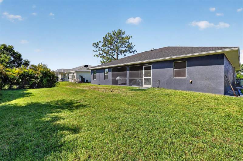 3 bedroom Single Family Residence at 4105 NE 20th Place, Cape Coral, Cape Coral — photo 4