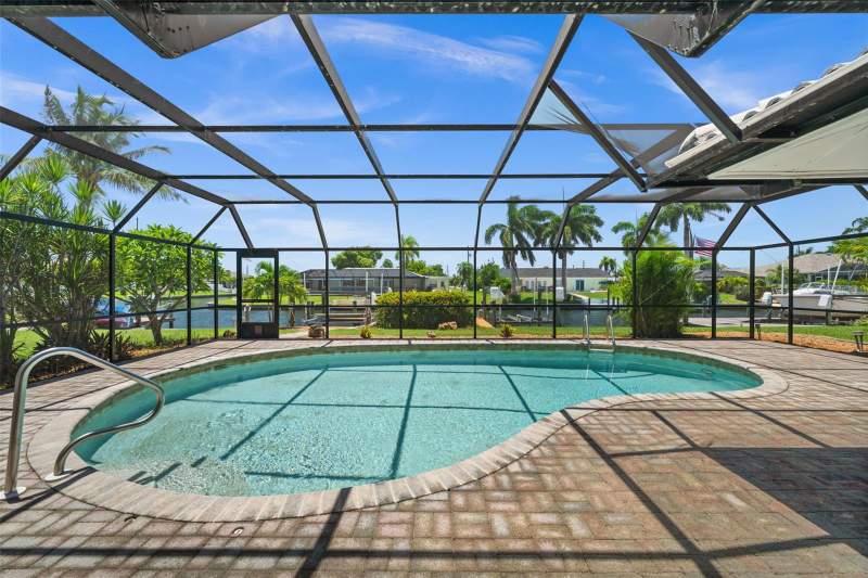 3 bedroom Single Family Residence at 4102 SE 1st Place, Cape Coral, Cape Coral — photo 3