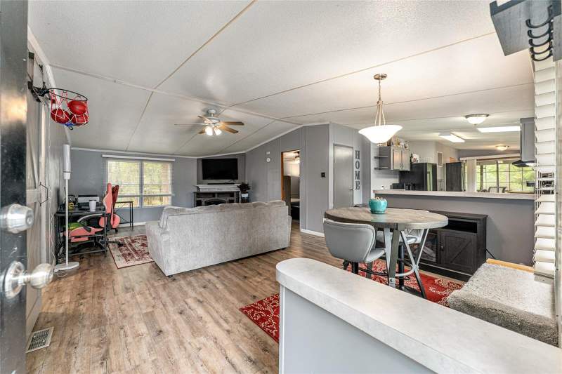 3 bedroom Manufactured Home at 1504 NW 156th Avenue, Gainesville, Gainesville — photo 3