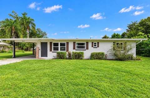 717 W Deer Lake Drive, $300k–$500k for sale in Lutz