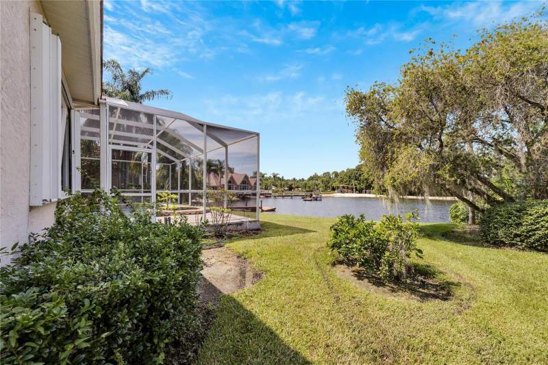 5 bedroom Single Family Residence at 17904 Cachet Isle Drive, Cory Lake Isles Ph 1 Unit 1, Tampa — photo 3