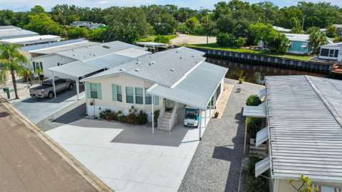 115 E Saint Annes Circle, golf community for sale in Apollo Beach