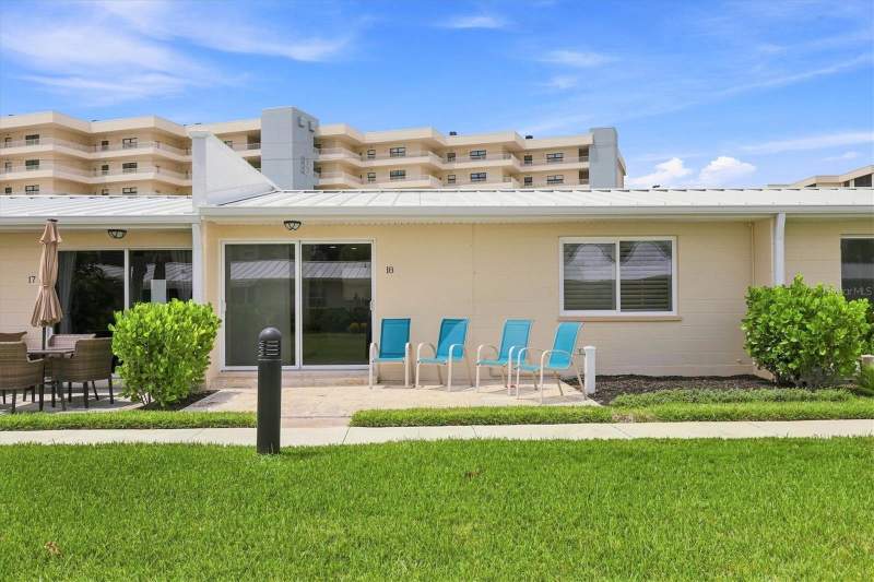 1 bedroom Condominium at 5830 Midnight Pass Road #18, Jamaica Royale, Sarasota — photo 2
