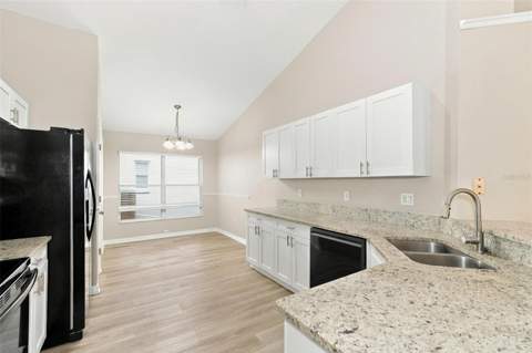 8608 Buttonbush Court, Tampa FL - photo 18 of 43