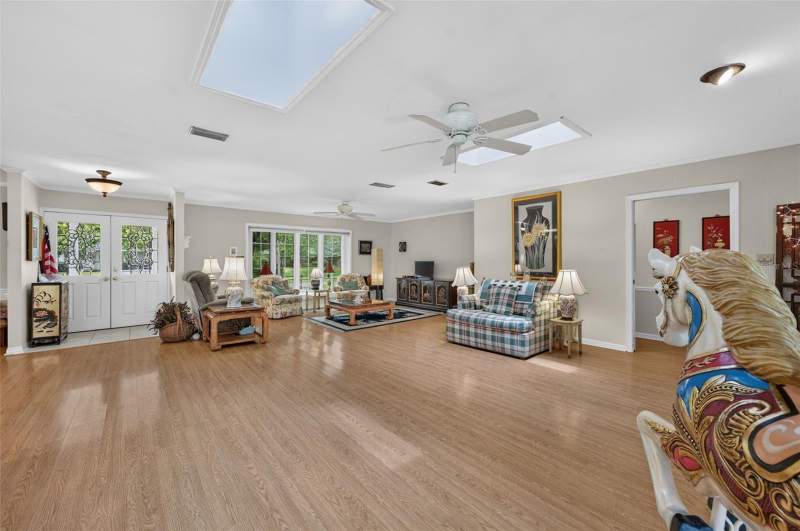 4 bedroom Single Family Residence at 120 Lake Destiny Trail, Spring Lake Hills Sec 3, Altamonte Springs — photo 5
