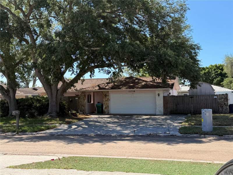 3 bedroom Single Family Residence at 11738 96TH PLACE, SEMINOLE GROVE ESTATES EAST ADD, SEMINOLE — photo 1