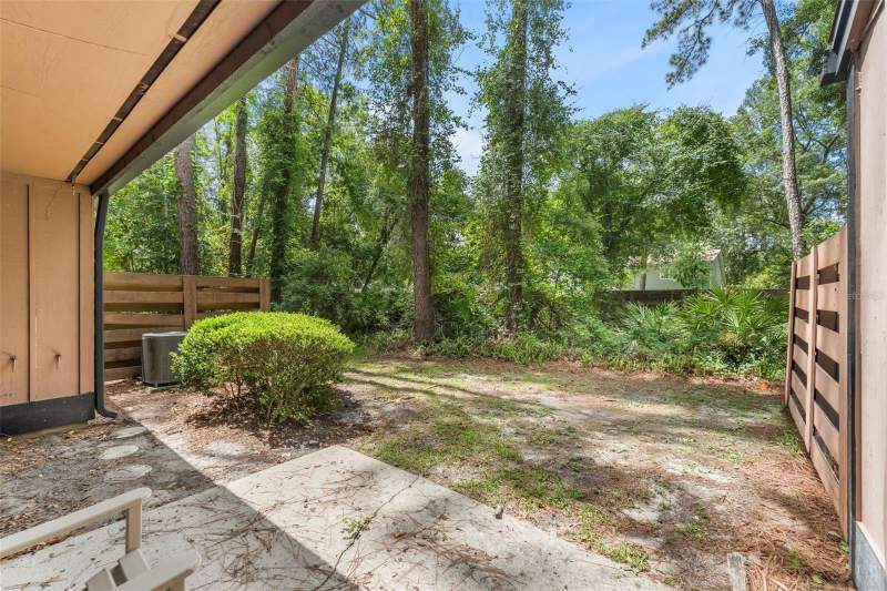 2 bedroom Townhouse at 2355 NW 45th Lane, Town Homes At The Lakes, Gainesville — photo 4
