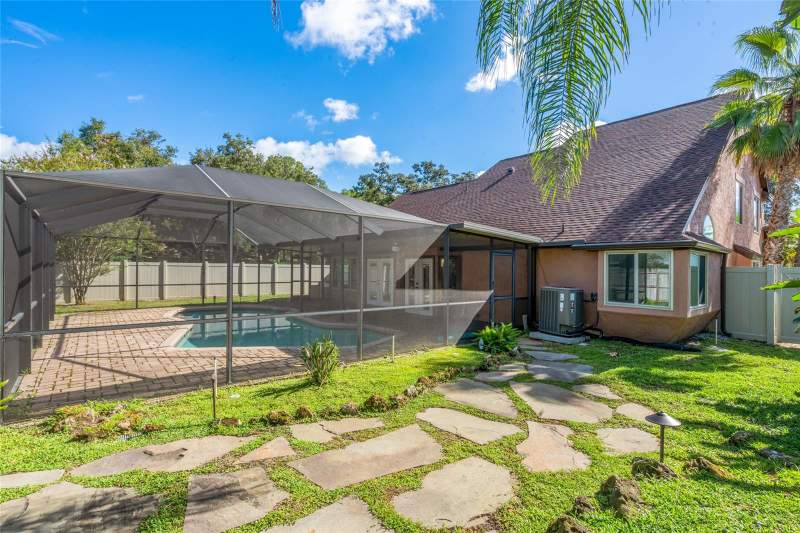 4 bedroom Single Family Residence at 14904 Perriwinkle Place, Turtle Creek Unit II, Tampa — photo 5