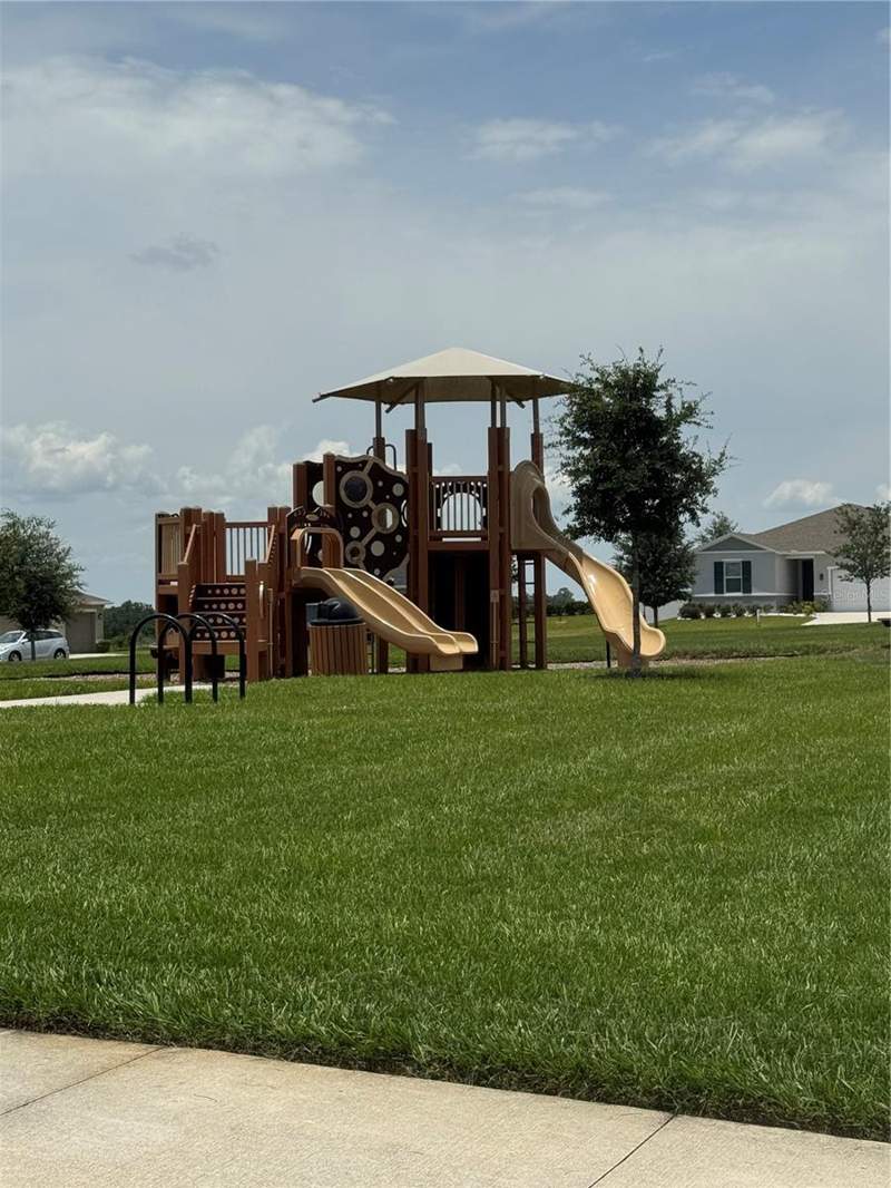 4 bedroom Single Family Residence at 1459 Geranium Drive, Gardens Ii/Lk Jackson, Mascotte — photo 2