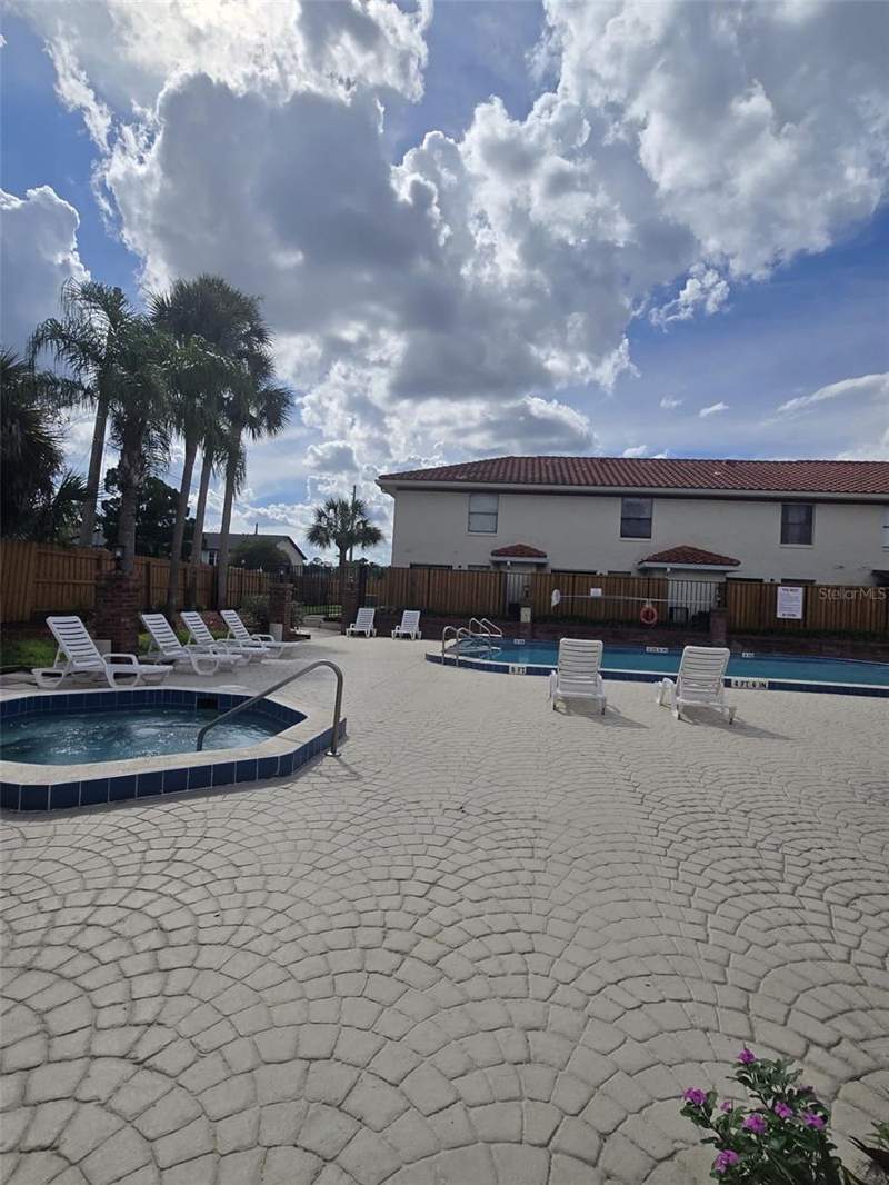 2 bedroom Single Family Residence at 1611 Shady Ridge Court #260, Hidden Creek Condo Ph 14, Orlando — photo 2