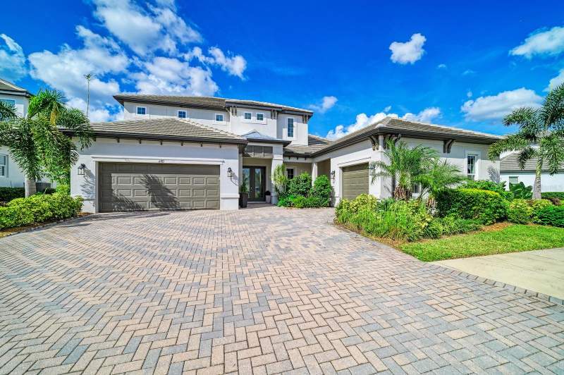 4 bedroom Single Family Residence at 6185 Lungo Lago Drive, Rivo Lakes, Sarasota — photo 3