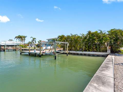 562 Johns Pass Avenue, Madeira Beach FL - photo 8 of 89