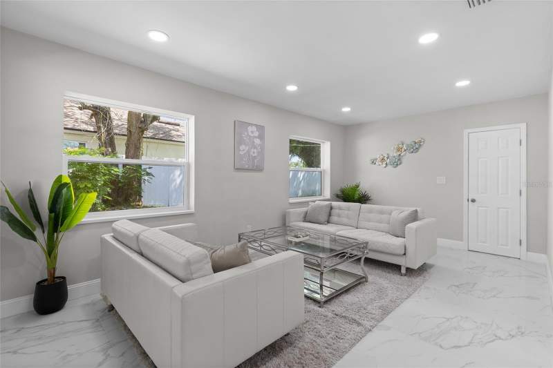 4 bedroom Single Family Residence at 1375 Lake Drive, Duck Pond Add To Casselberry, Casselberry — photo 4