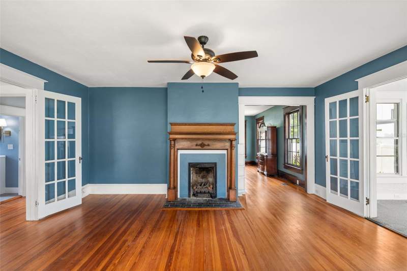 4 bedroom Single Family Residence at 2101 Sanford Avenue, Rose Court, Sanford — photo 2
