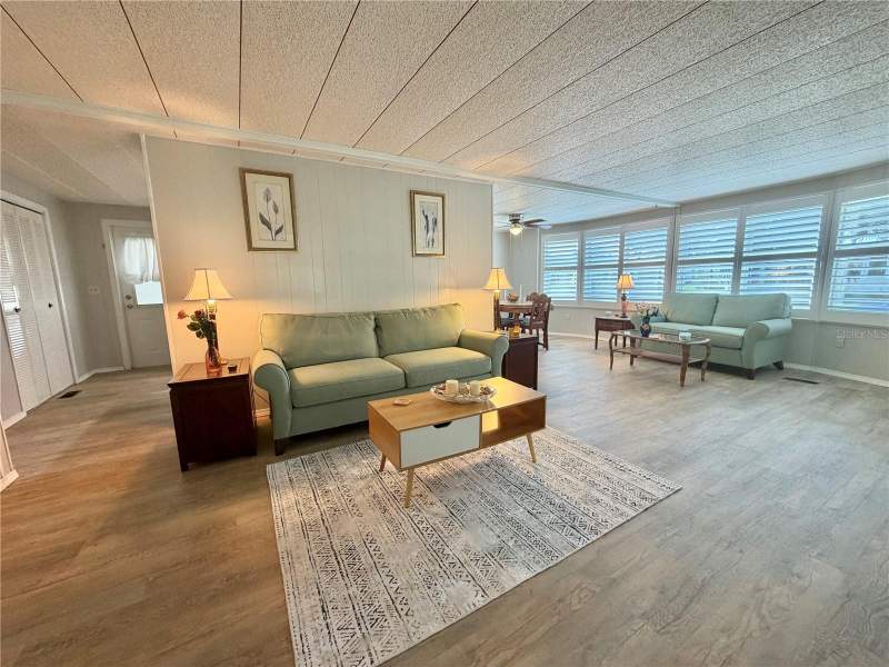 2 bedroom Mobile Home at 105 TEMPLE COVE, HAWTHORNE AT LEESBURG A COOP, LEESBURG — photo 4
