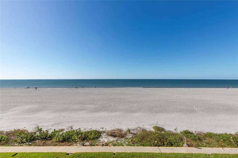 2 bedroom Condominium at 2900 GULF BOULEVARD #202, SERENO DEL SOL CONDO, BELLEAIR BEACH — photo 3