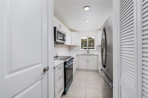4550 Overlook Drive #154, St Petersburg FL - photo 16 of 48